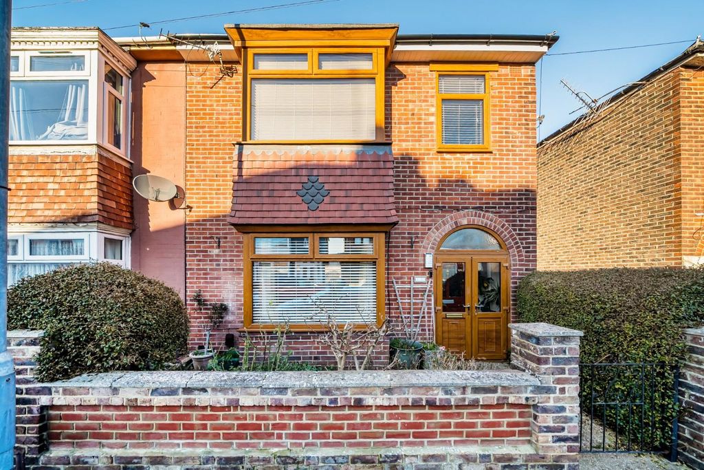 Property photo 1 of 15 1393967-7-695Bd38Ada5cd.Jpg