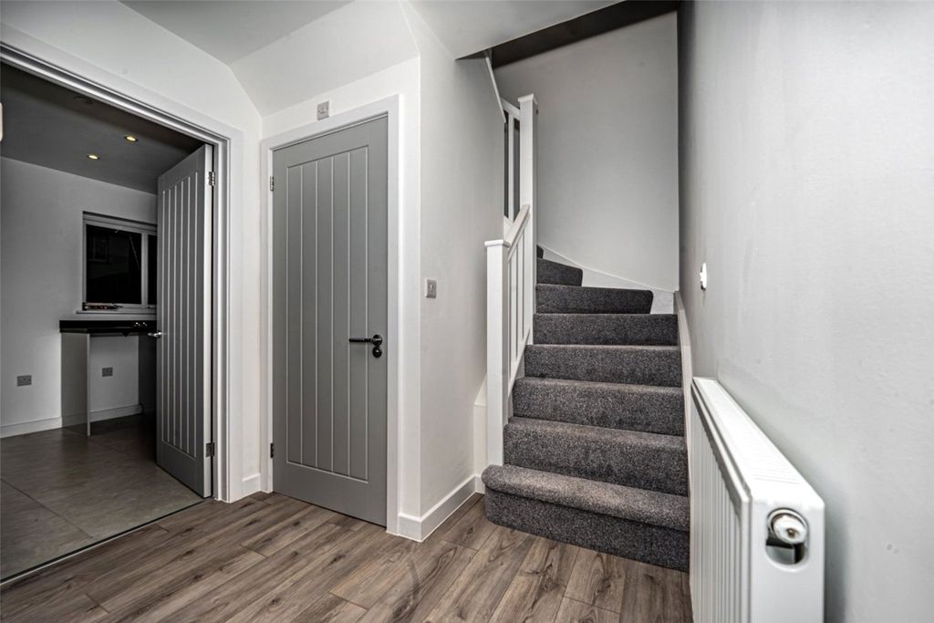 Property photo 2 of 22 Picture No. 40