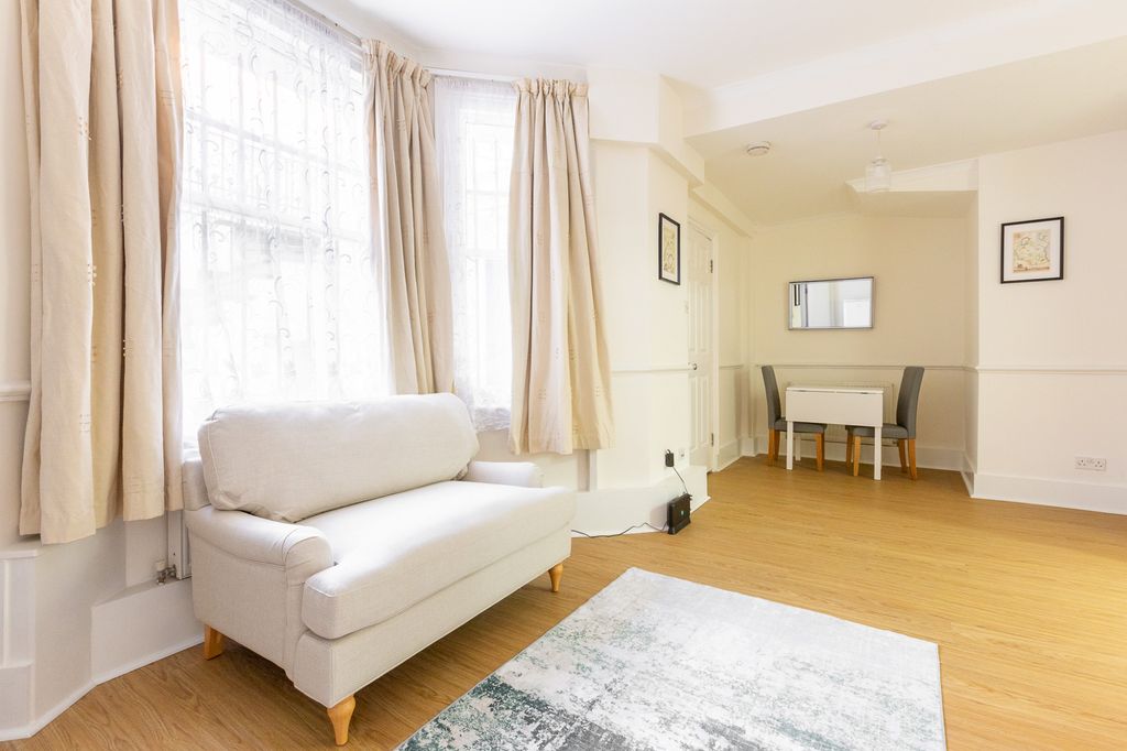 Property photo 1 of 28
