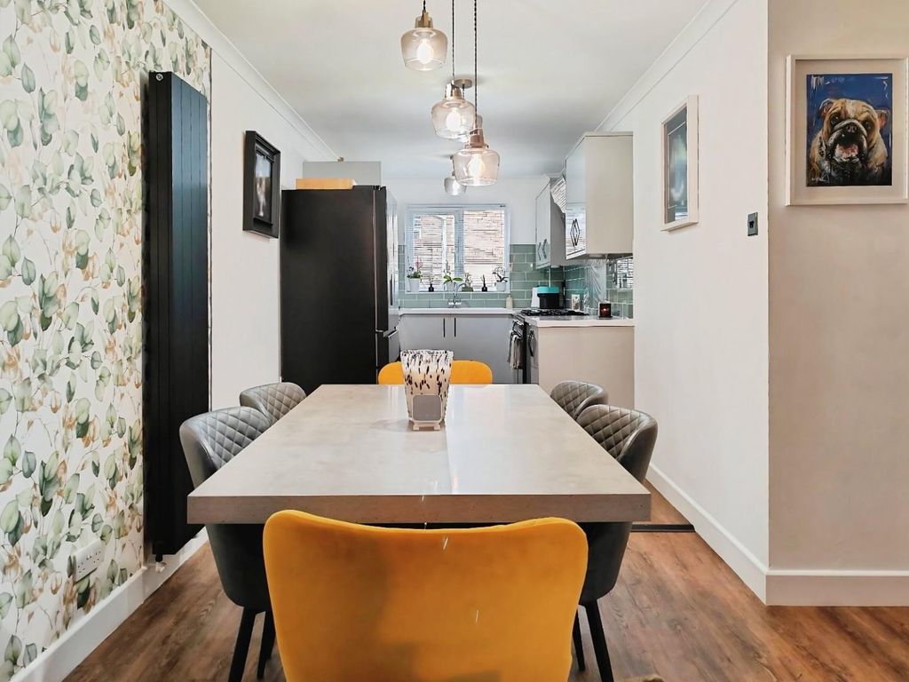 Property photo 2 of 16 A7Cf12Da-1000003755.Jpg