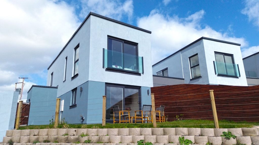 Property photo 1 of 16 Main Elevation