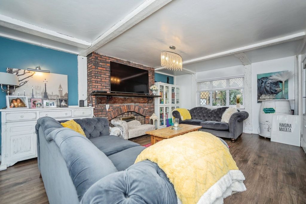 Property photo 3 of 30