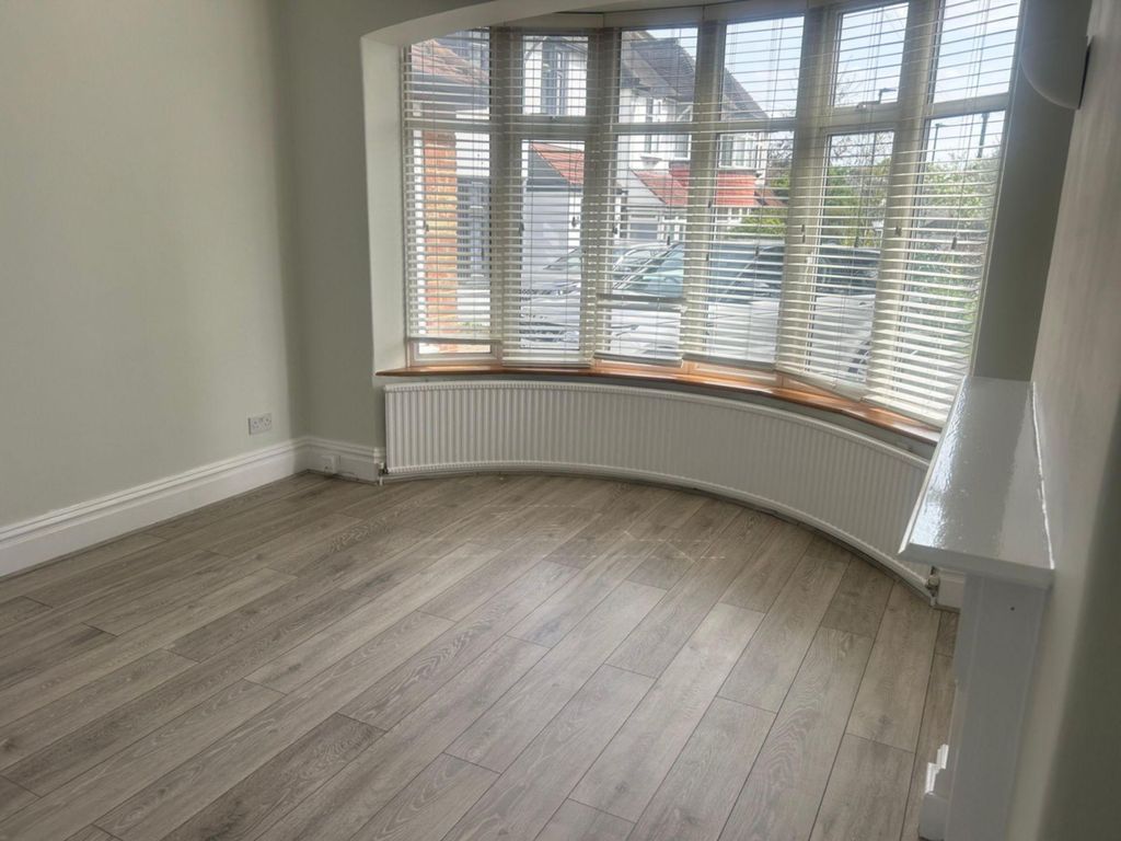 Property photo 3 of 19 Photo 2