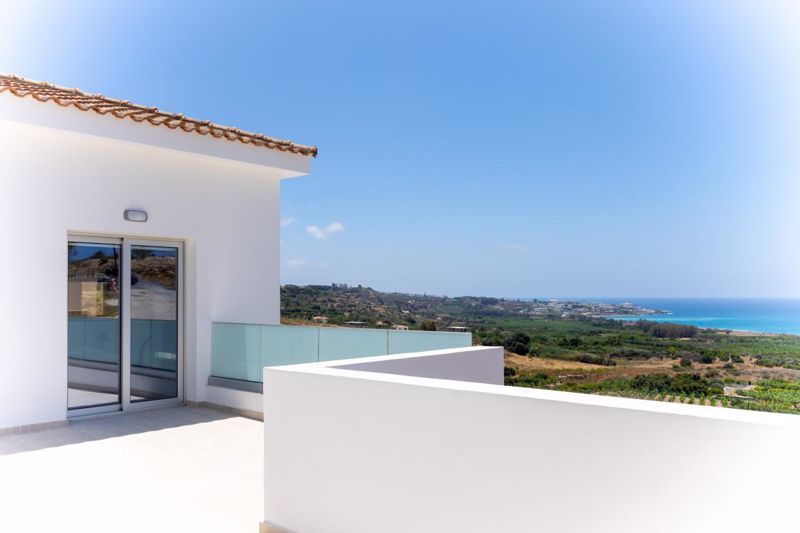 Property photo 3 of 31 Veranda View