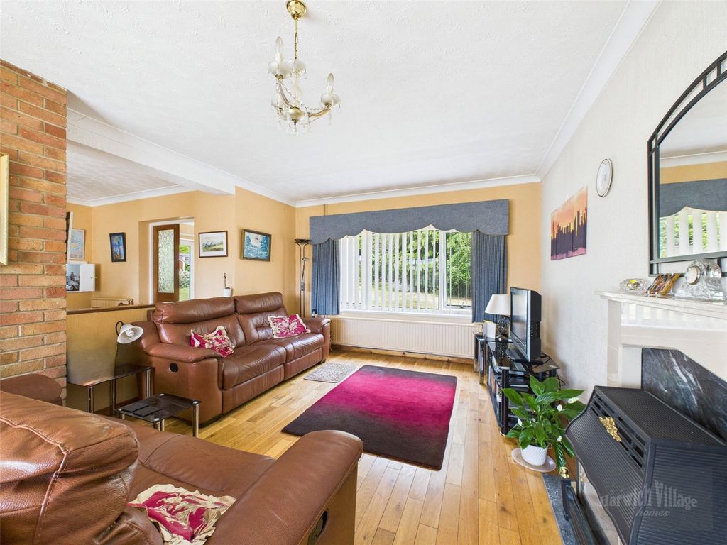 Property photo 2 of 25 Picture No. 21