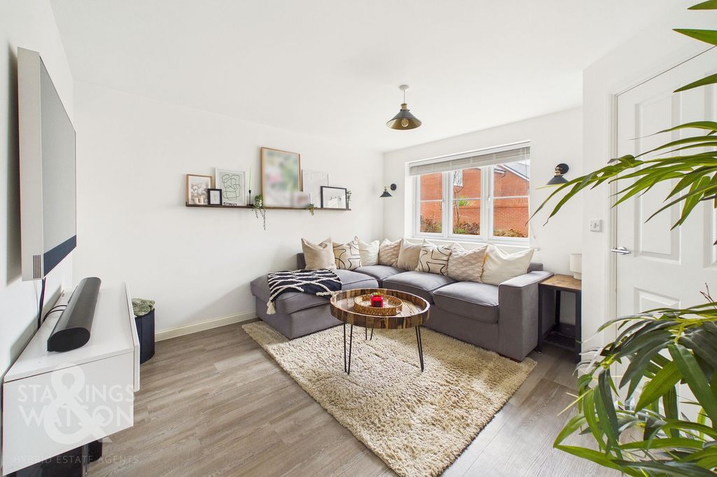 Property photo 1 of 24