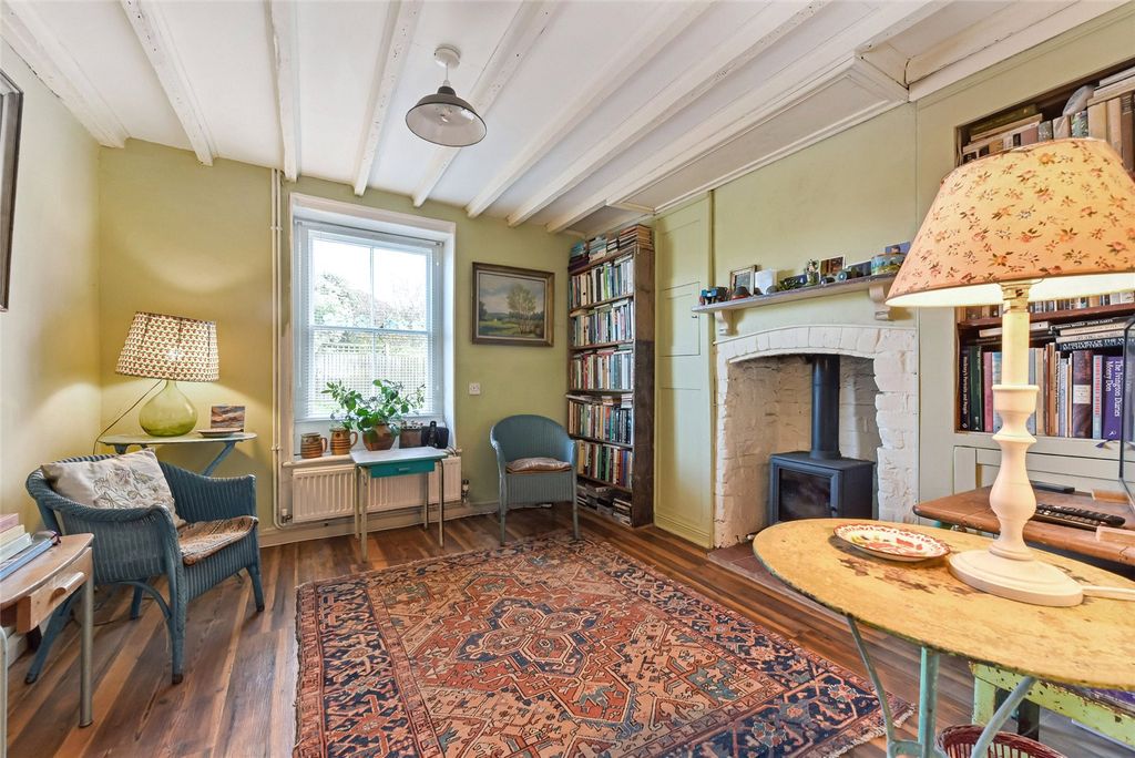 Property photo 3 of 21 Sitting Room