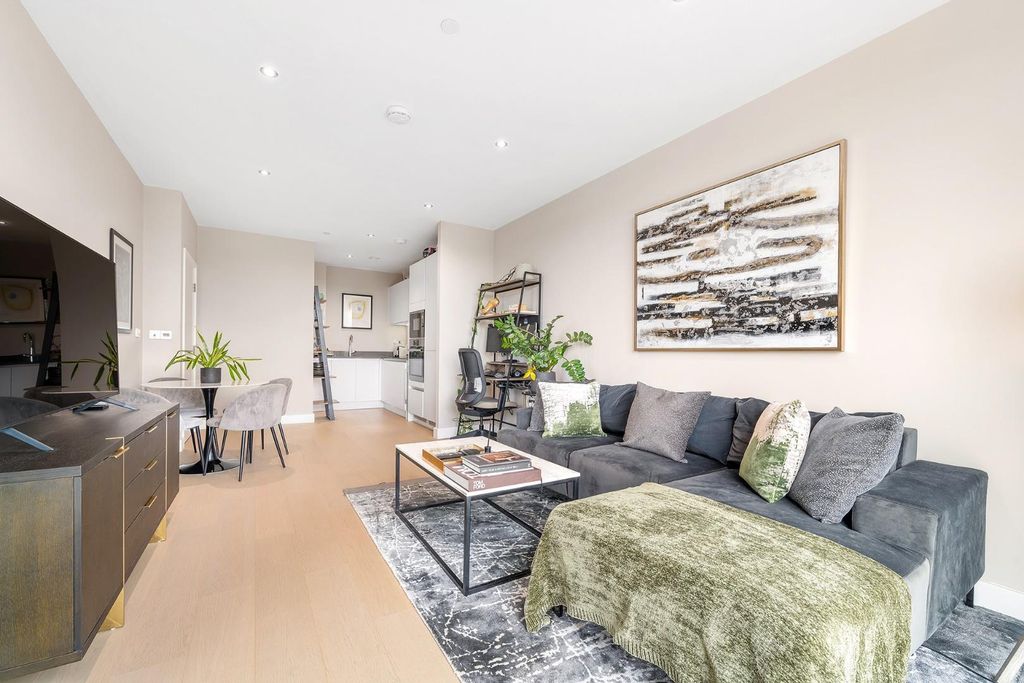 Property photo 2 of 17 Reception (4).Jpg