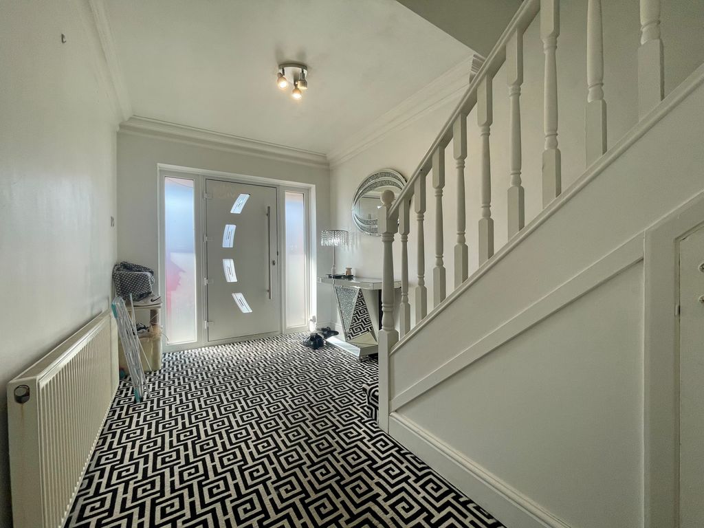 Property photo 2 of 11 Image