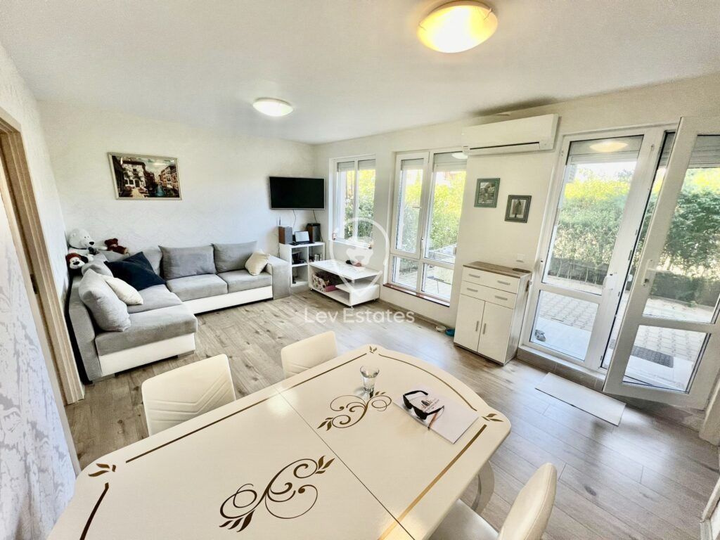 Property photo 1 of 13