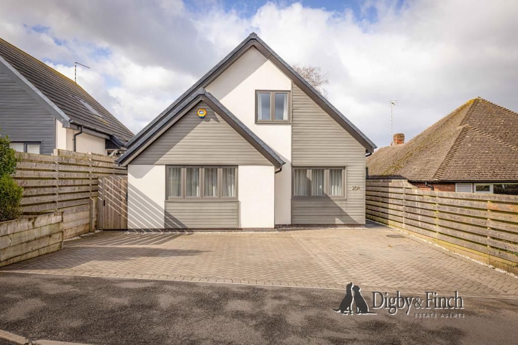 Property photo 1 of 32