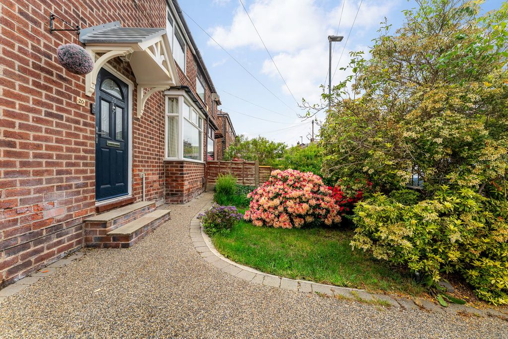 Property photo 1 of 31