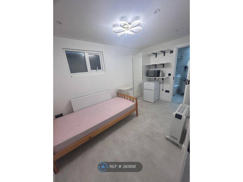 Property photo 1 of 3