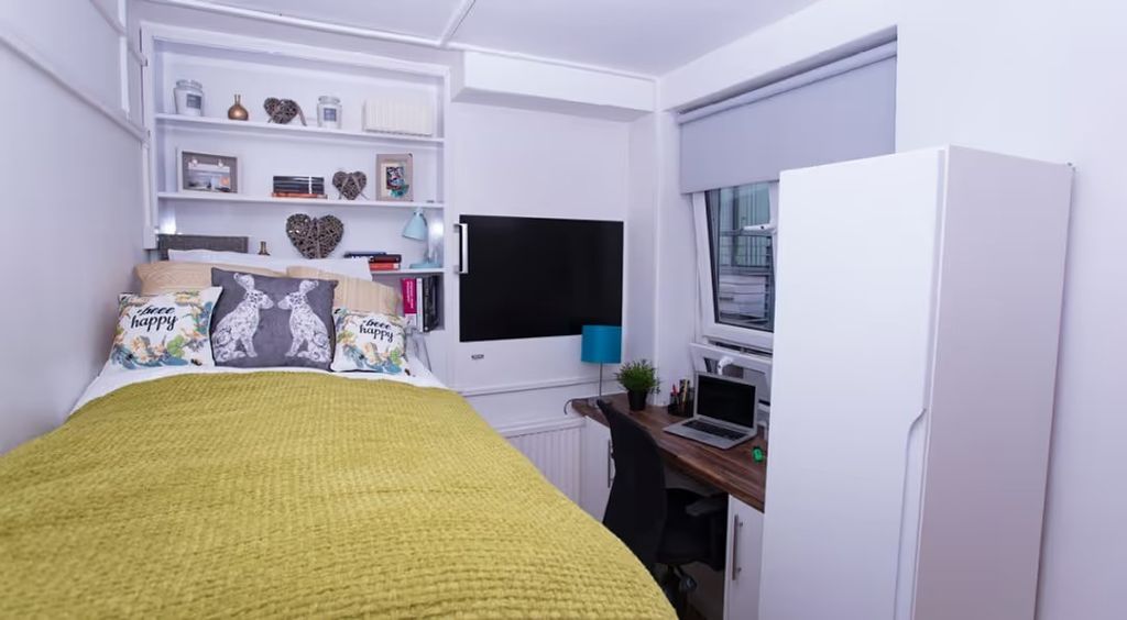 Property photo 1 of 4 1