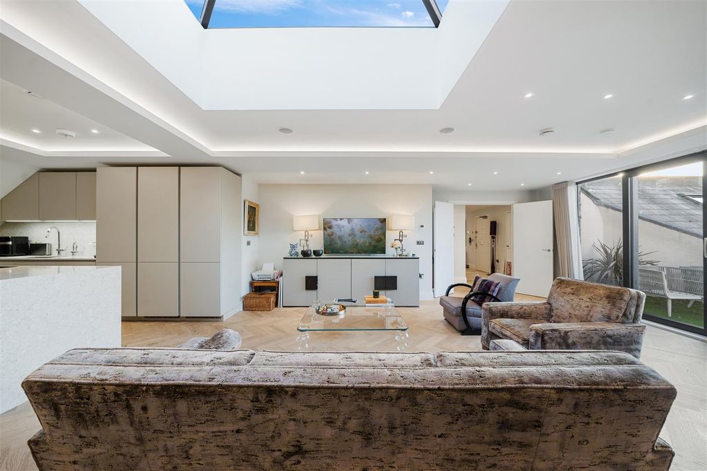 Property photo 3 of 17 3.Jpg