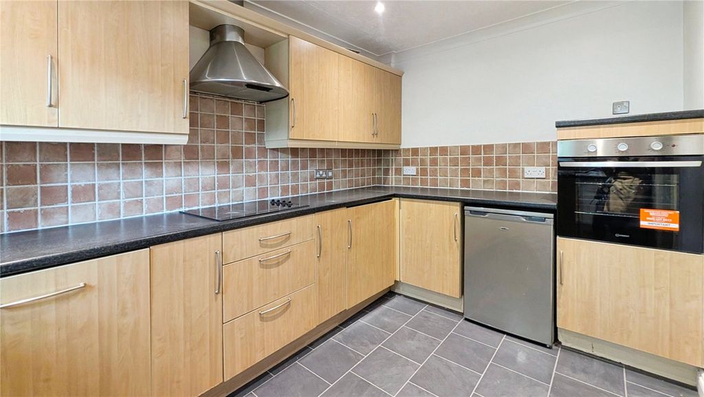 Property photo 3 of 13 Kitchen