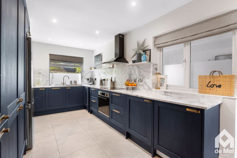 Property photo 3 of 13 Photo 18