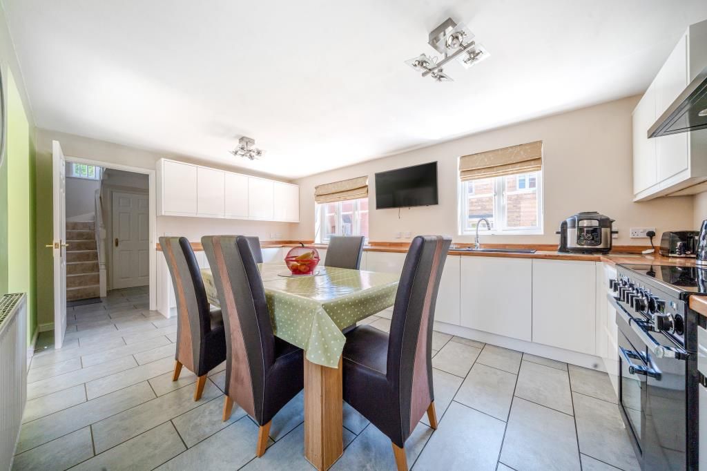 Property photo 3 of 21 Kitchen Diner