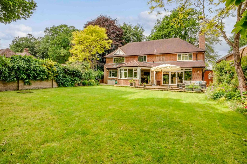 Property photo 2 of 24