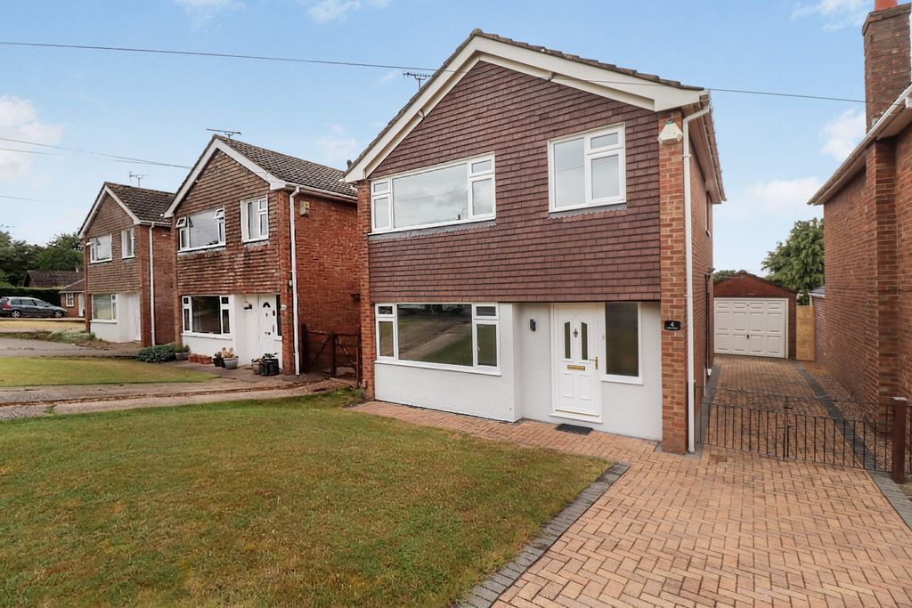 Property photo 1 of 28