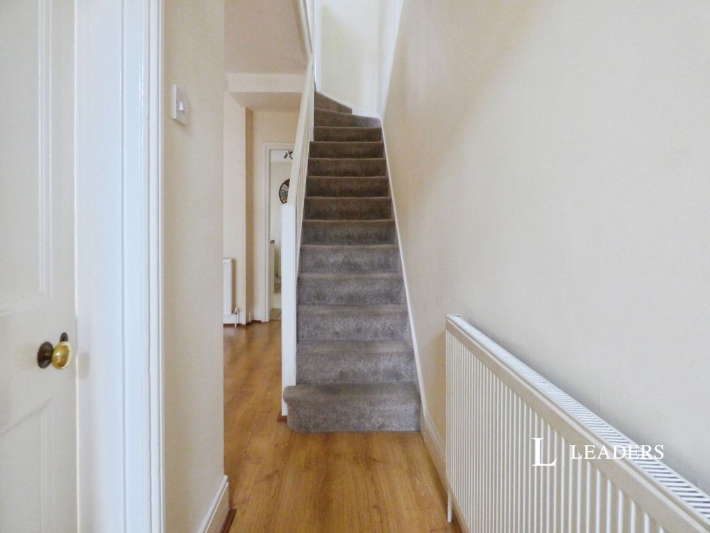 Property photo 2 of 14 Hallway