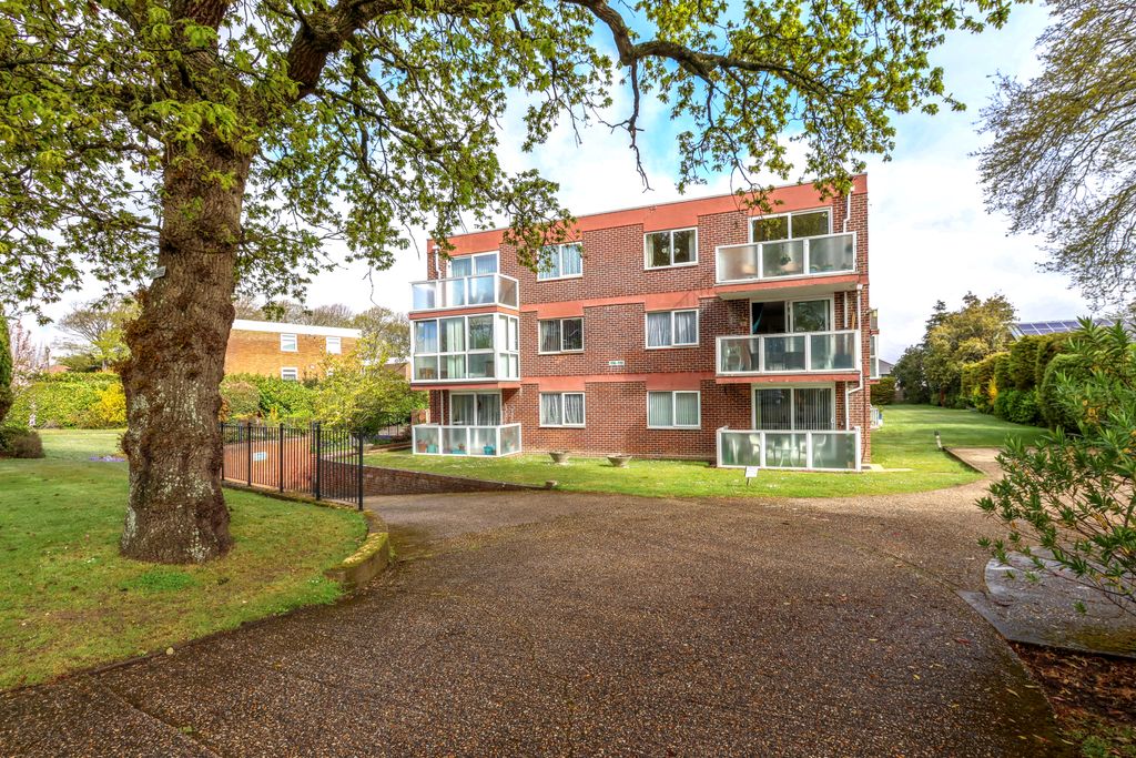 Property photo 1 of 17 333A0448