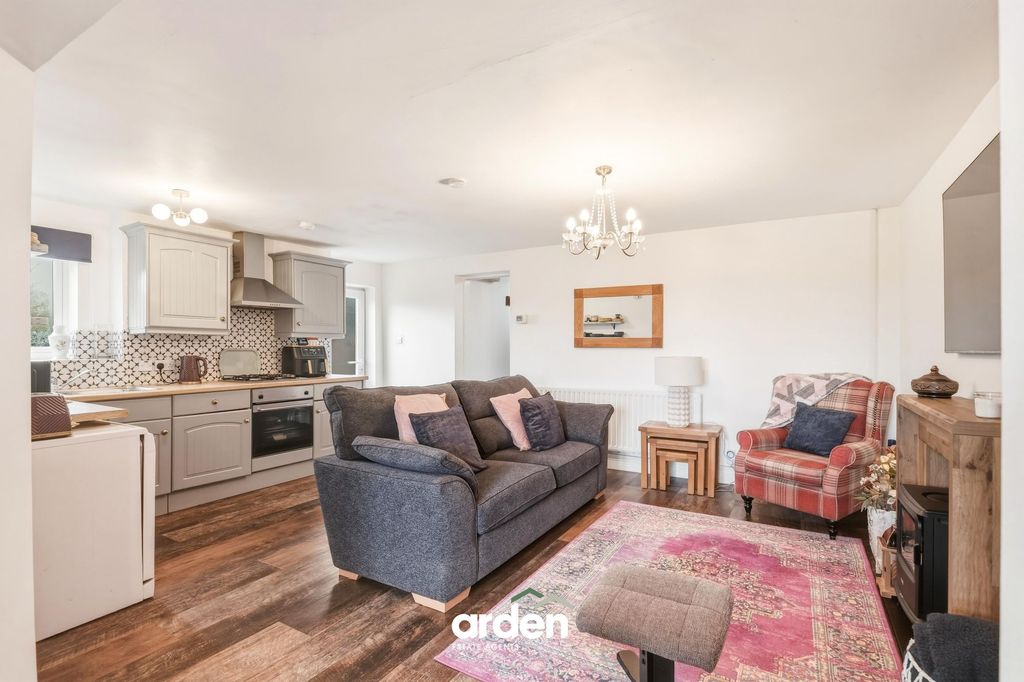 Property photo 2 of 10