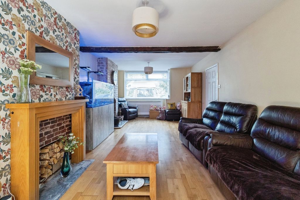 Property photo 2 of 24 Pbox-Img.Jpg