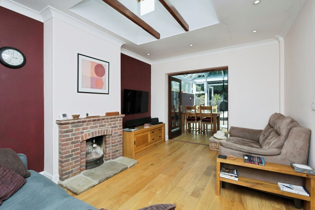 Property photo 3 of 17 Photo