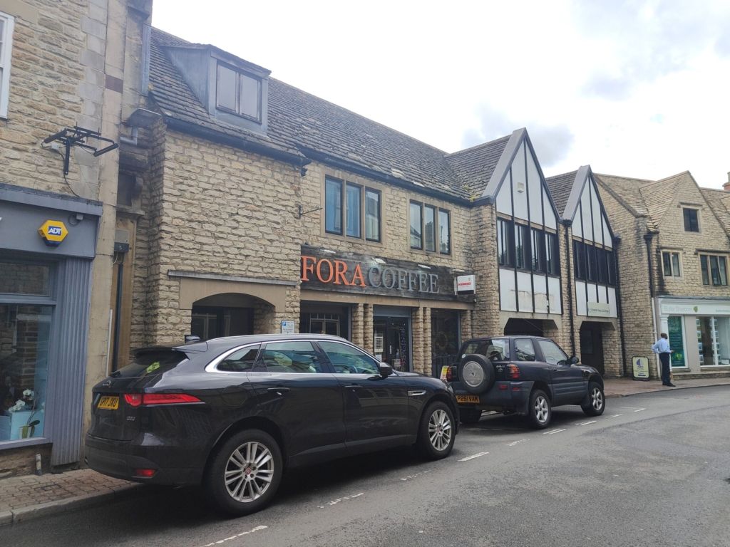 Property photo 2 of 8