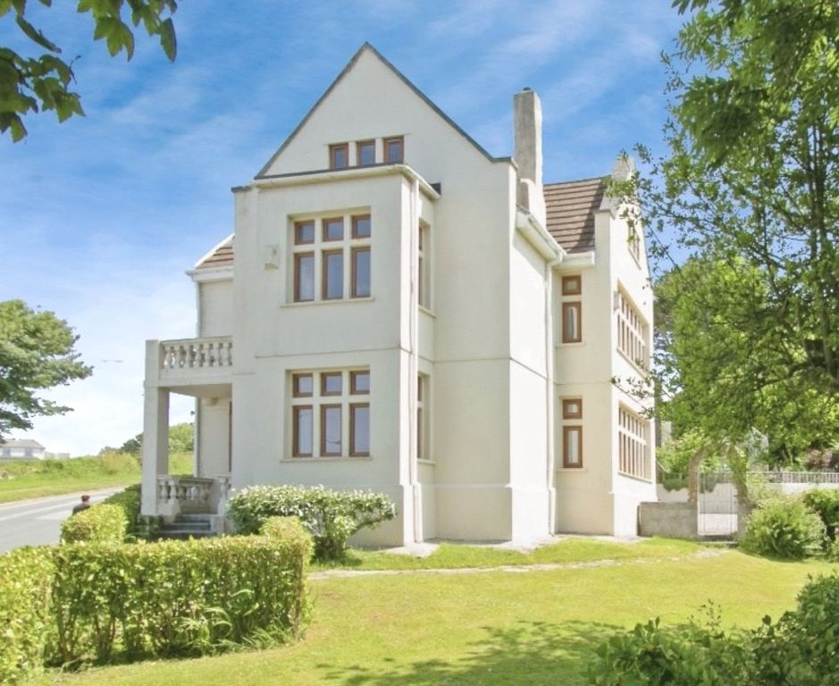 Property photo 1 of 39 Trenale House