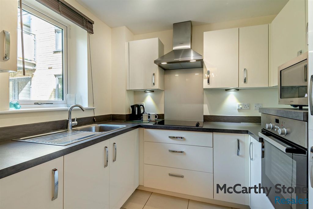 Property photo 2 of 20 Kitchen