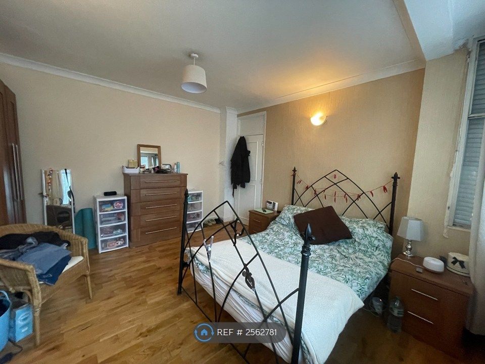 Property photo 2 of 8 Wider View Of Bedroom