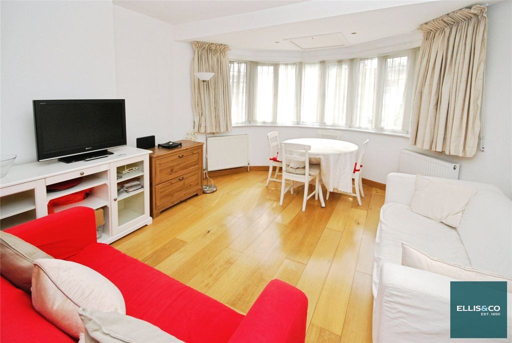 Property photo 3 of 8 Picture No. 16