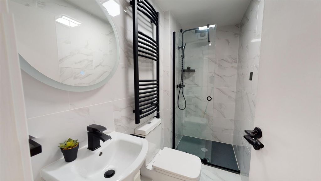 Property photo 3 of 11 Flat-4-1-Northcote-Street-01192022_124349.Jpg