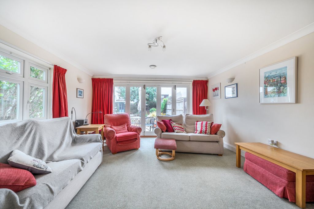 Property photo 3 of 15 1334994-6-68A6126...