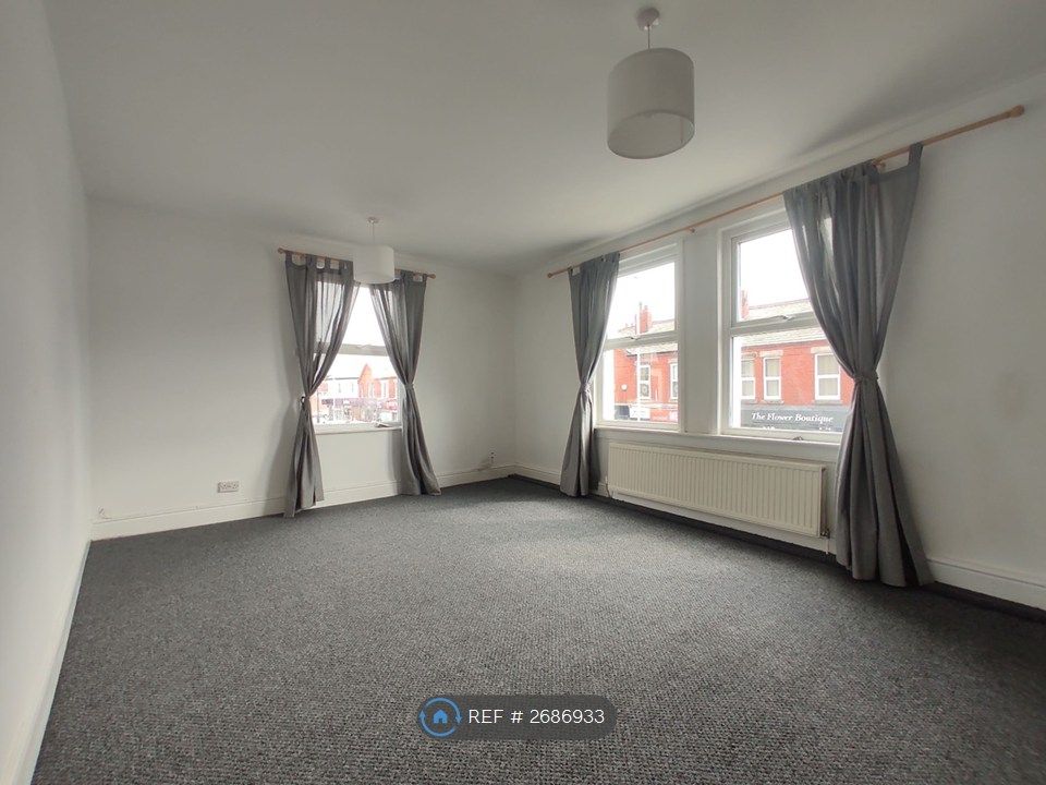 Property photo 2 of 10 Lounge