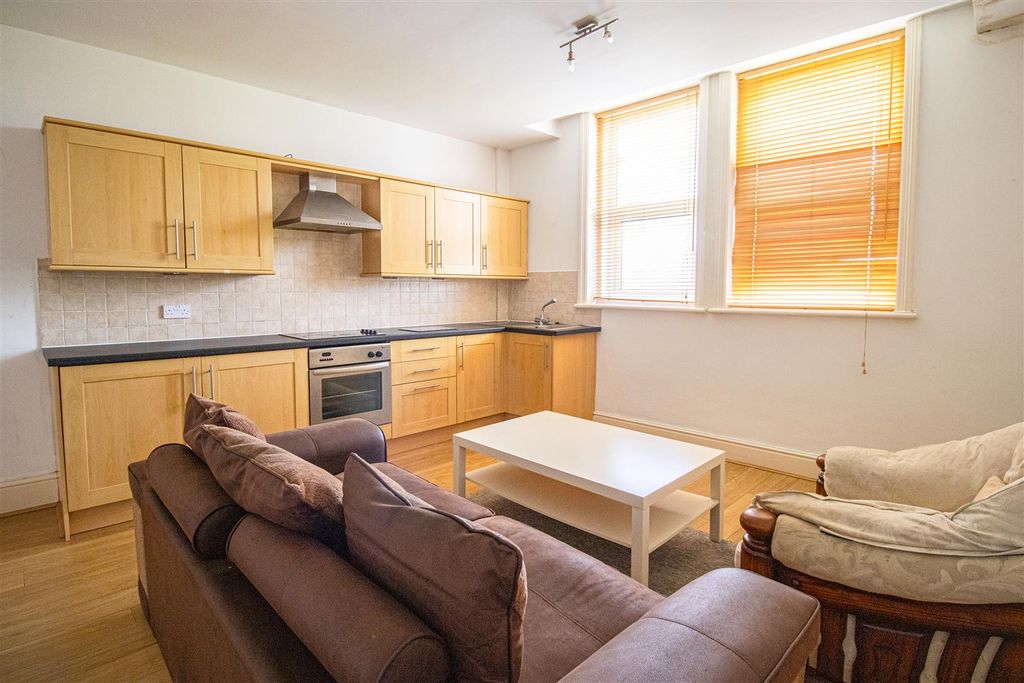 Property photo 2 of 5 Reception