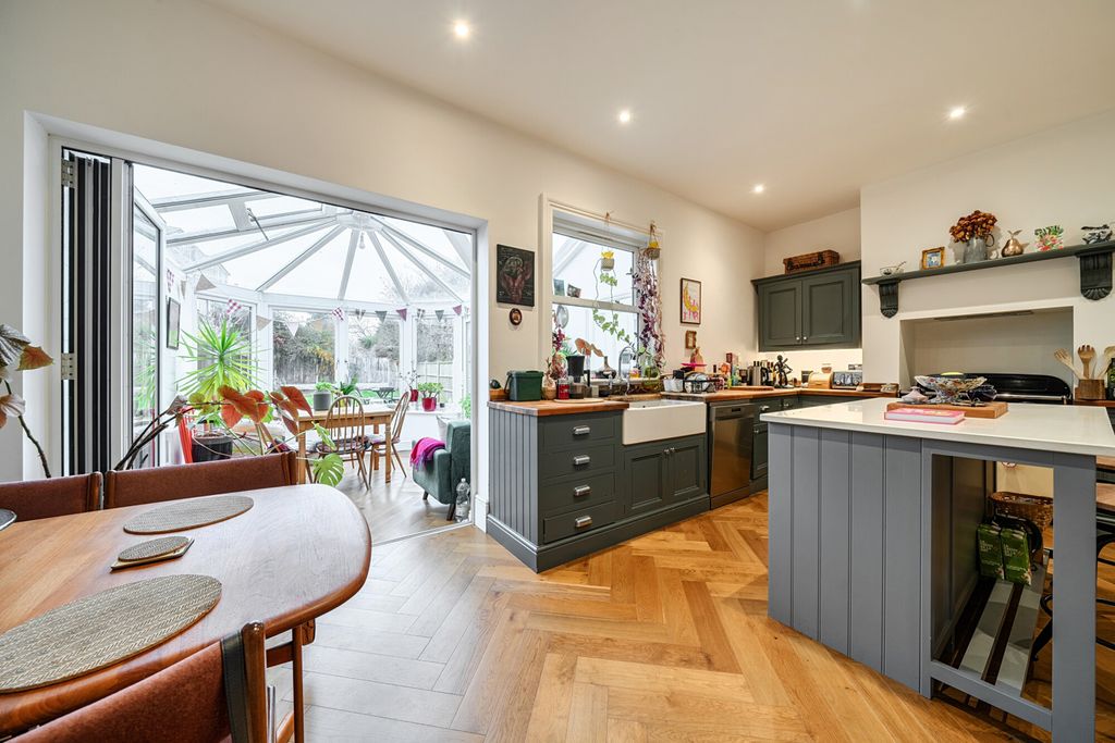 Property photo 1 of 24 Kitchen