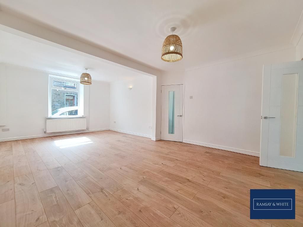 Property photo 3 of 14 Photo 3