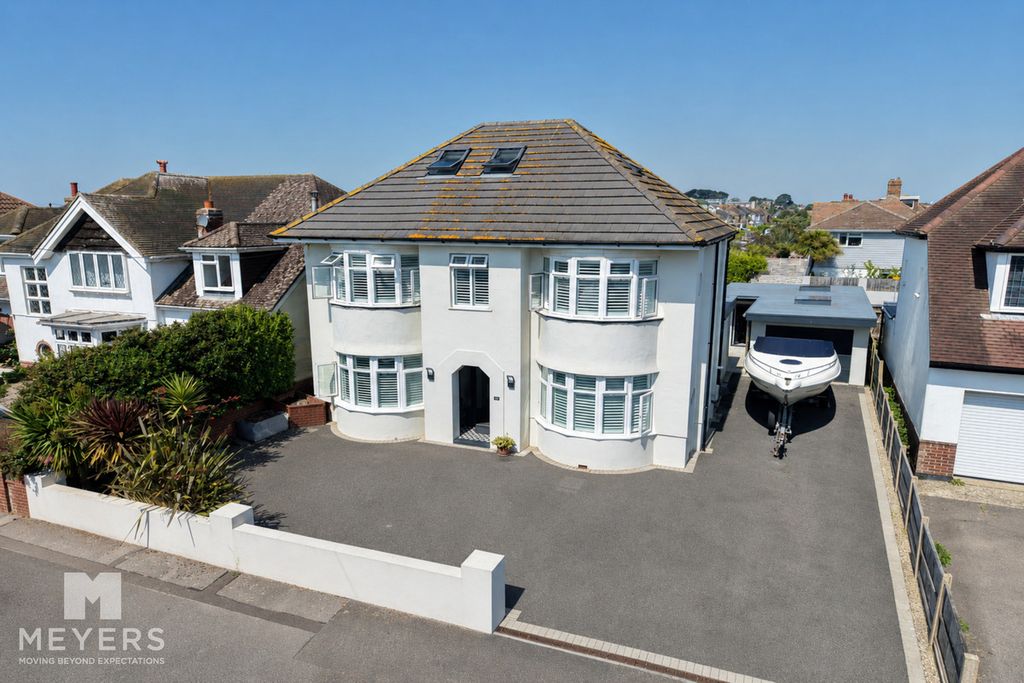 Property photo 1 of 45