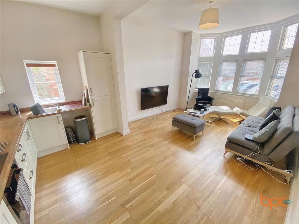 Property photo 3 of 7