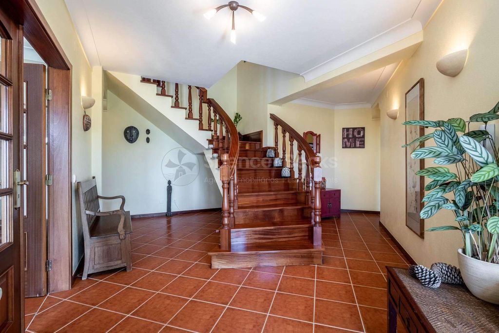 Property photo 2 of 45