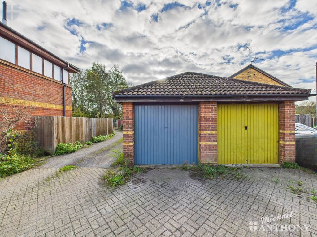 Property photo 3 of 12 Cam03852G0-Pr0475-Still014-Thumbnail-H750-70