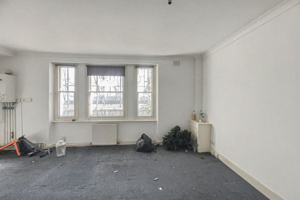 Property photo 2 of 7 16D Cambridge Gardens, London W10 5Ub