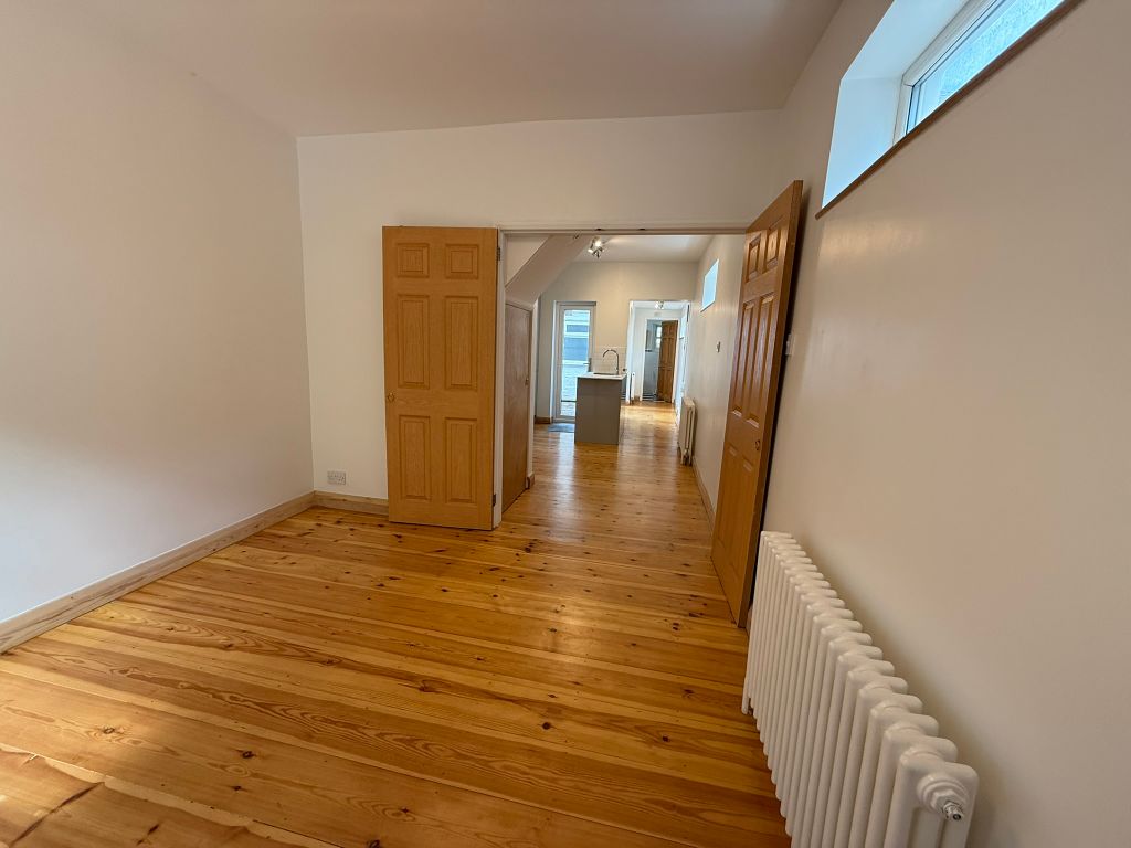 Property photo 3 of 10 Img_0355