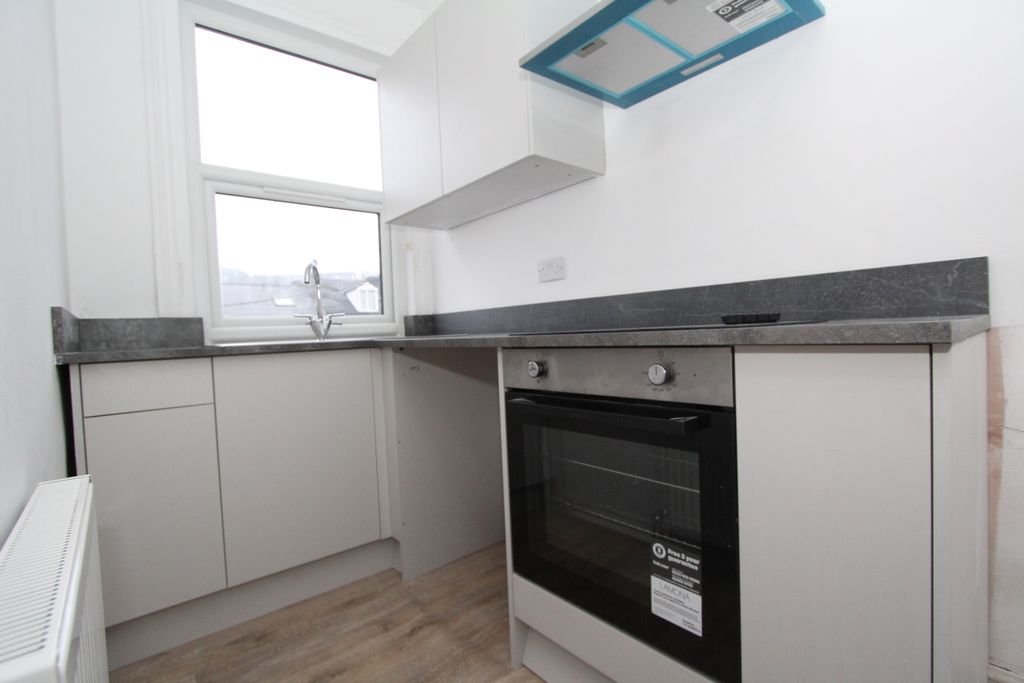 Property photo 3 of 12 2026-02-02 14.40.18