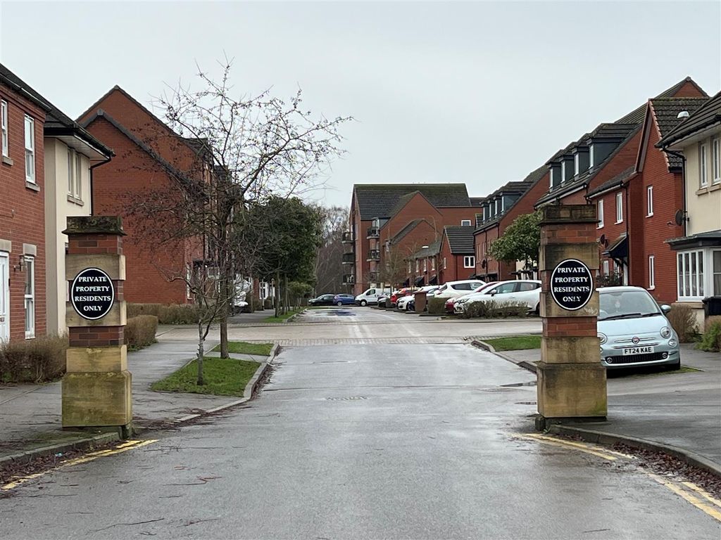 Property photo 2 of 13 Location Location Location