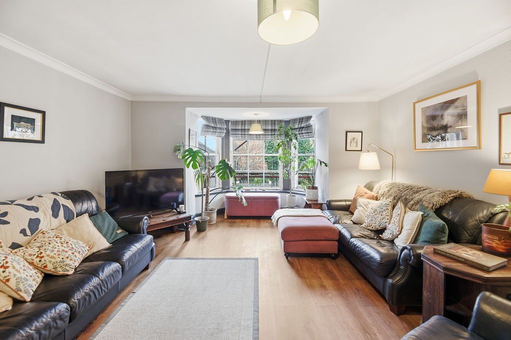 Property photo 3 of 22 Picture No. 04