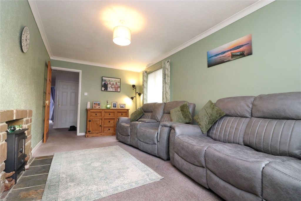 Property photo 2 of 19 Picture No. 03